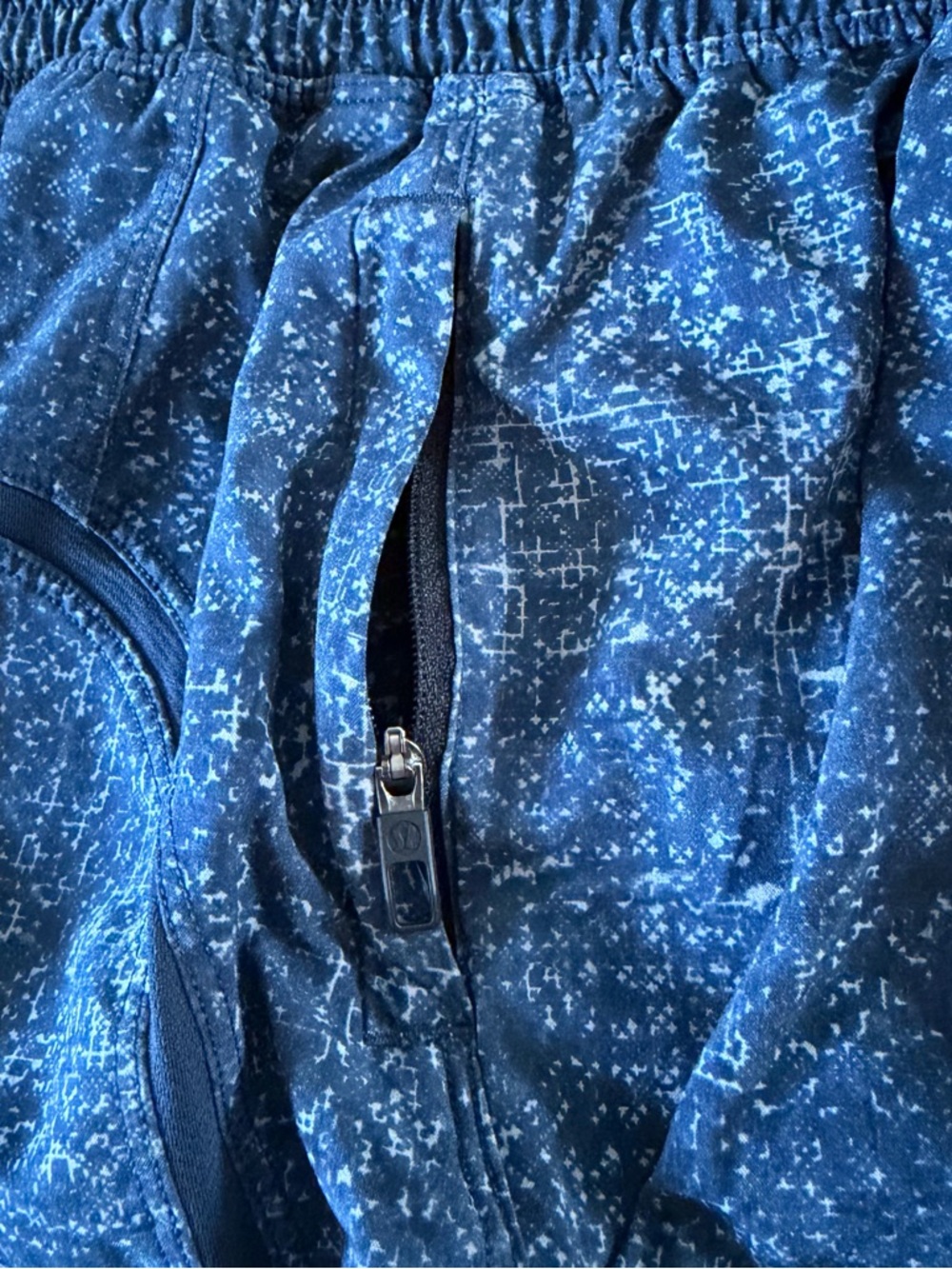 Lululemon Men's Pace Breaker Linerless Short Blue Multi Size M - Picture 10 of 15